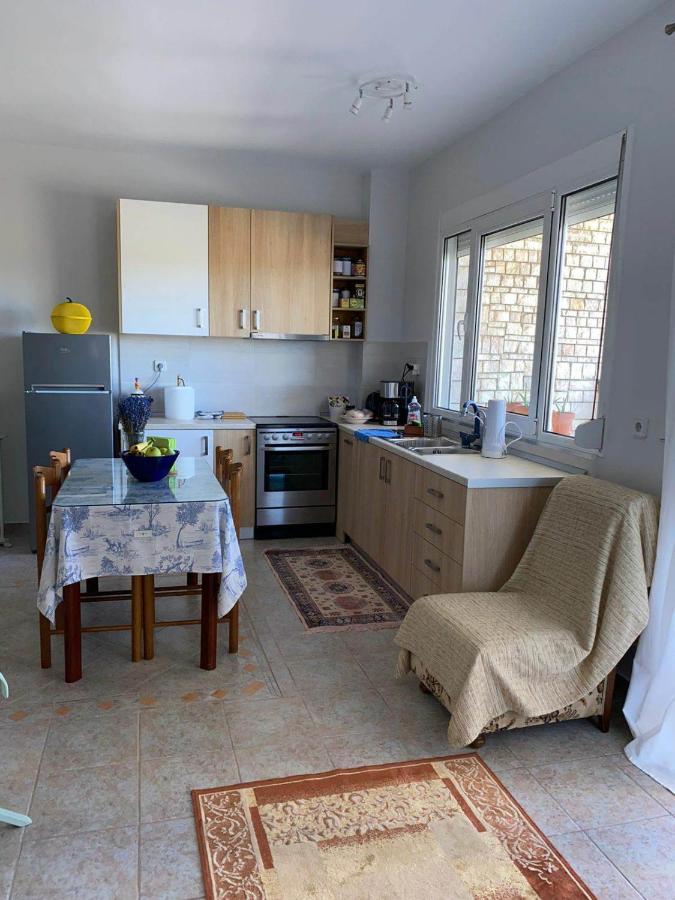 Polys Apartment And Paraskevi Studio With View โตเลเมดา ภายนอก รูปภาพ