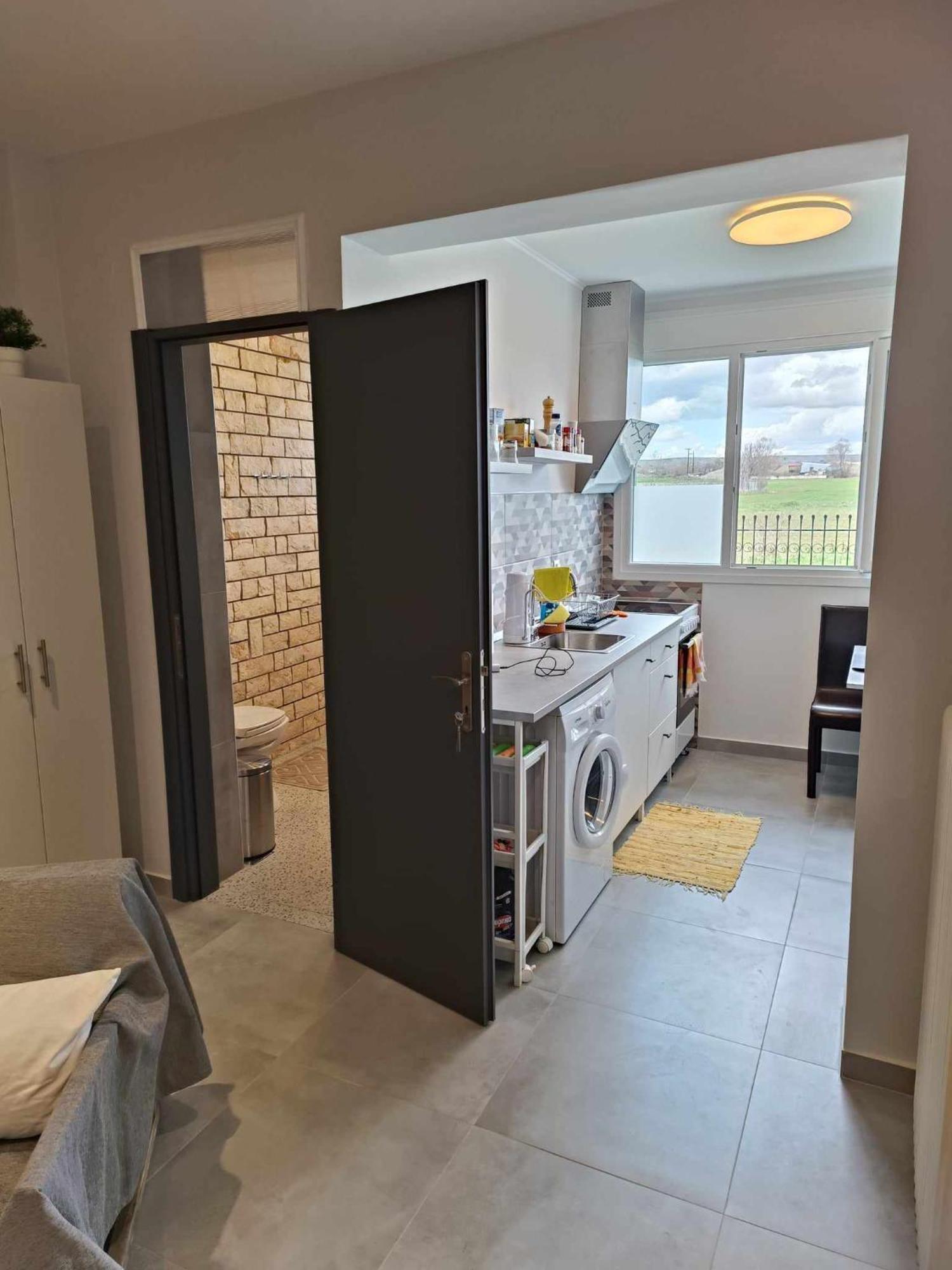 Polys Apartment And Paraskevi Studio With View โตเลเมดา ภายนอก รูปภาพ