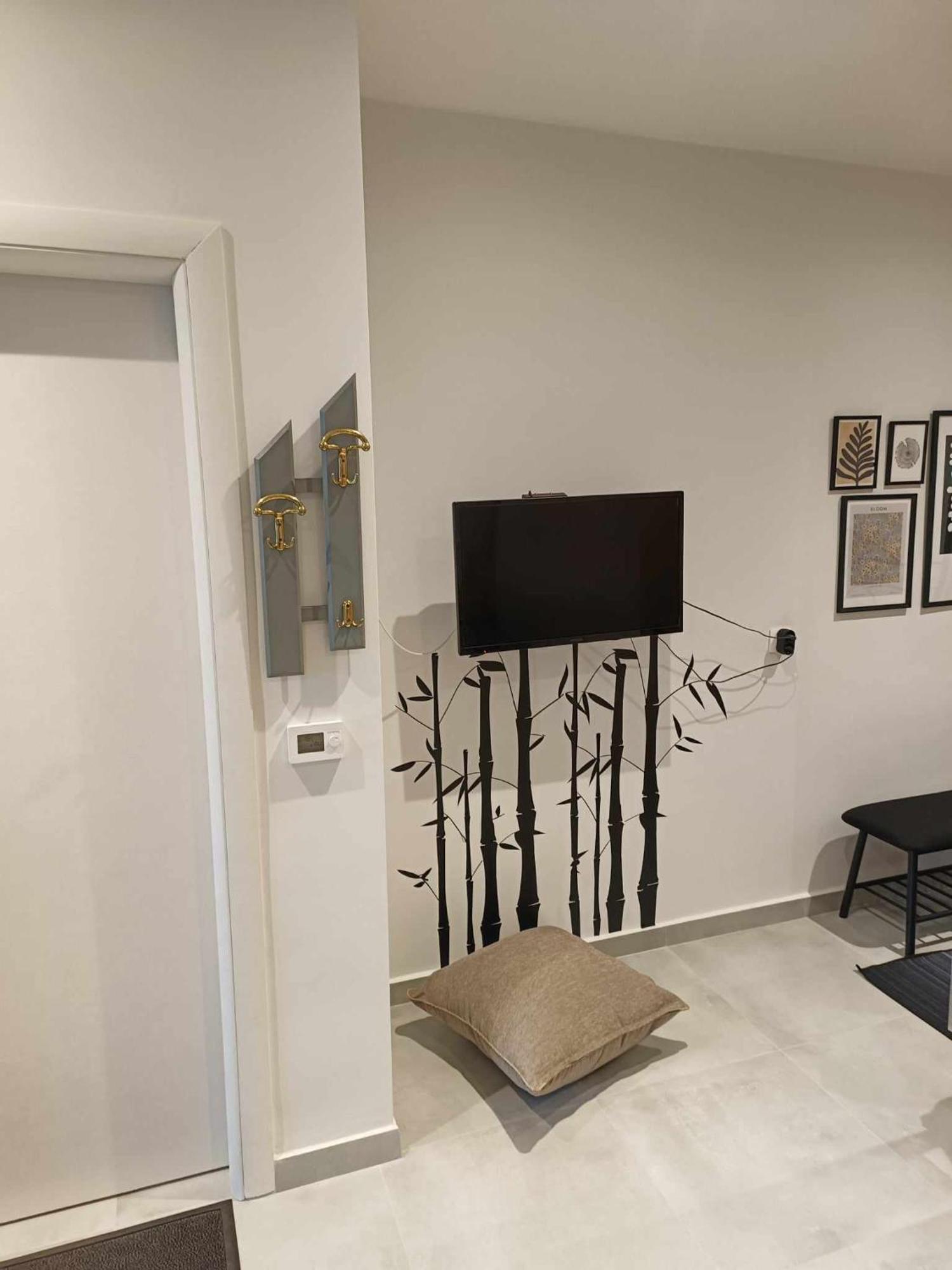 Polys Apartment And Paraskevi Studio With View โตเลเมดา ภายนอก รูปภาพ