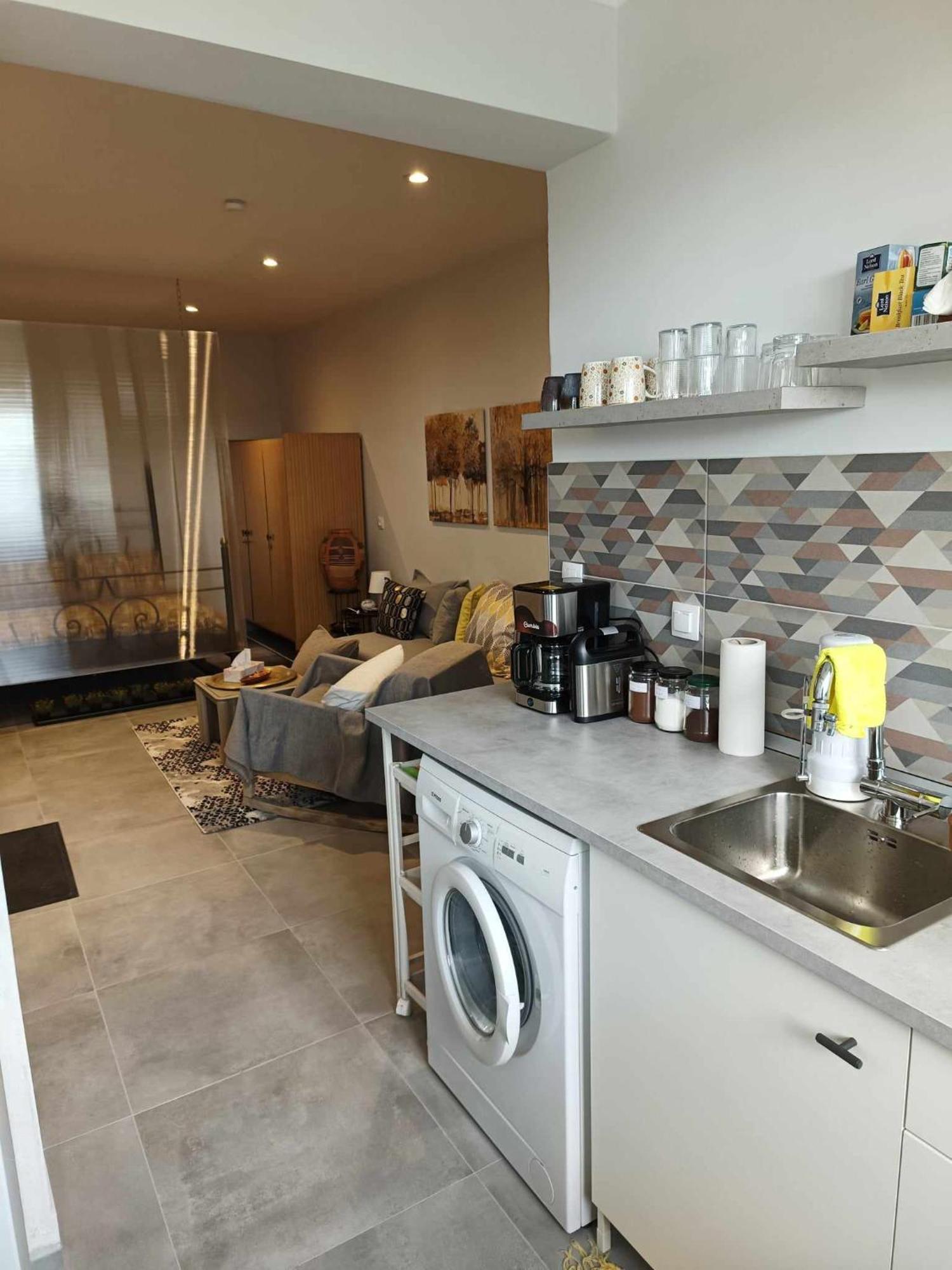 Polys Apartment And Paraskevi Studio With View โตเลเมดา ภายนอก รูปภาพ